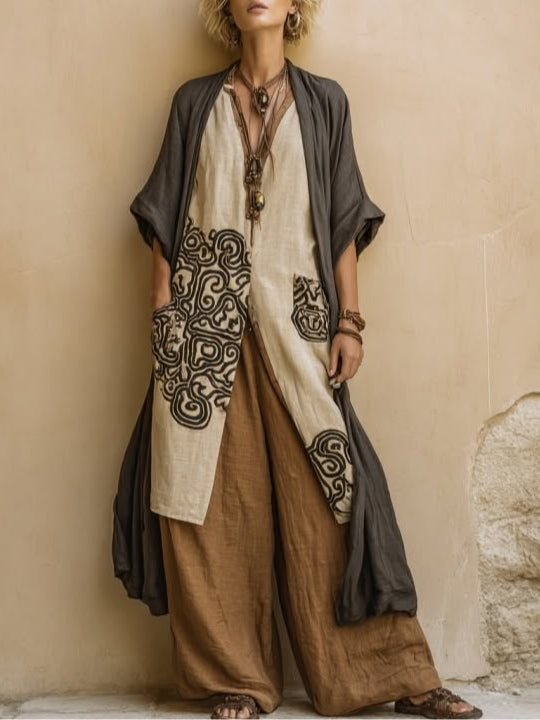 Julia | Conjunto bohemio nómada de tres piezas en gris oscuro y marrón con estampado tribal.