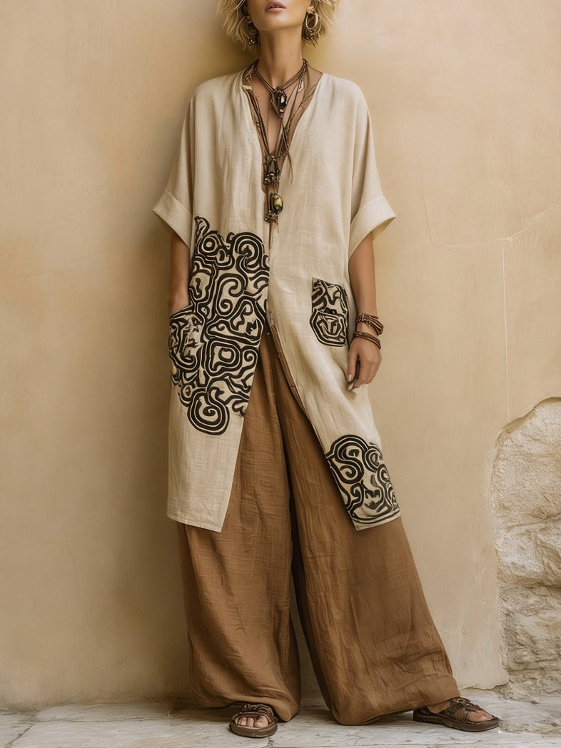 Julia | Conjunto bohemio nómada de tres piezas en gris oscuro y marrón con estampado tribal.