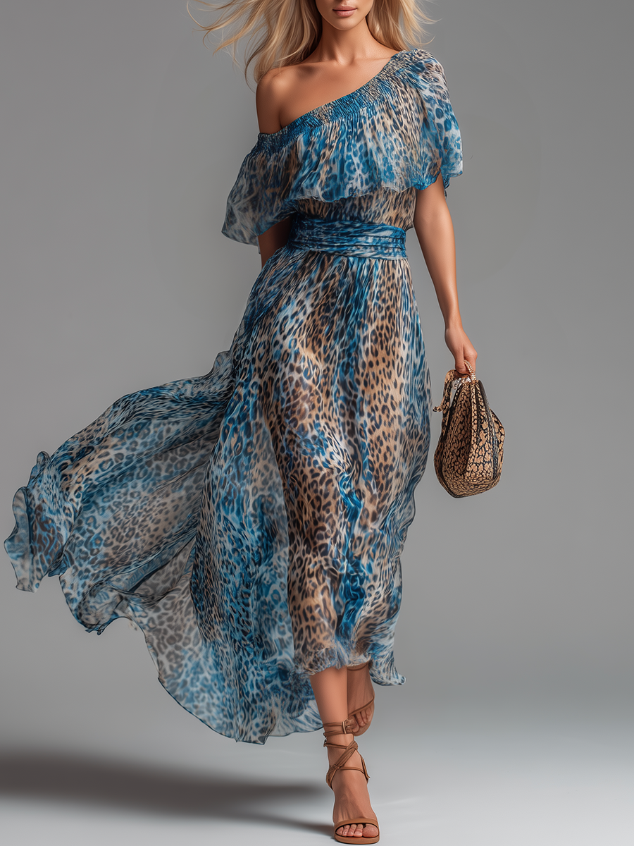 Paula | Vestido largo de gasa con estampado de leopardo y diseño de hombros descubiertos